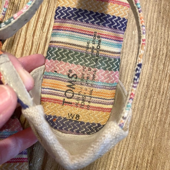 TOMS PLAYA T-STRAP BURLAP TAPESTRY SANDAL SIZE 8 FLAT T STRAP SANDALS - Picture 7 of 15